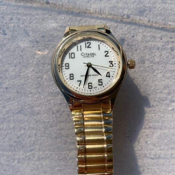 🔥 5/$25 - Citadel stretchy gold watch - Picture 3 of 3